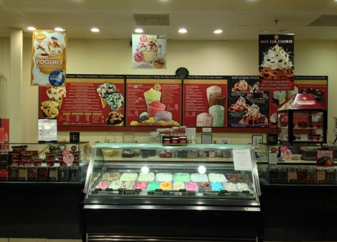 Coldstone Creamery Viera Interior and Menu View