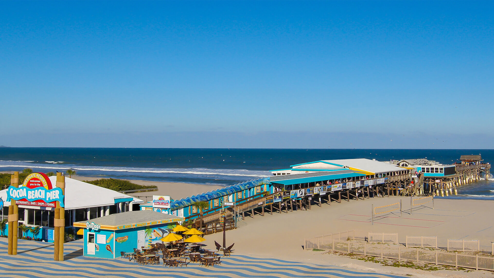 Landscape view of Cocoa Beach Pier