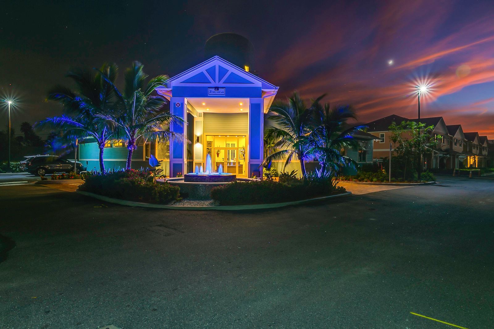 Cape Crossing Resort Clubhouse at night