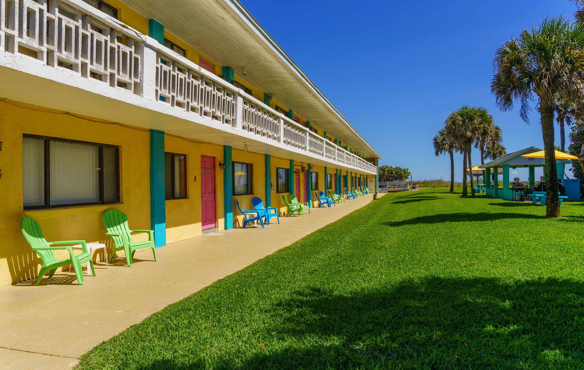 South Beach Inn Exterior