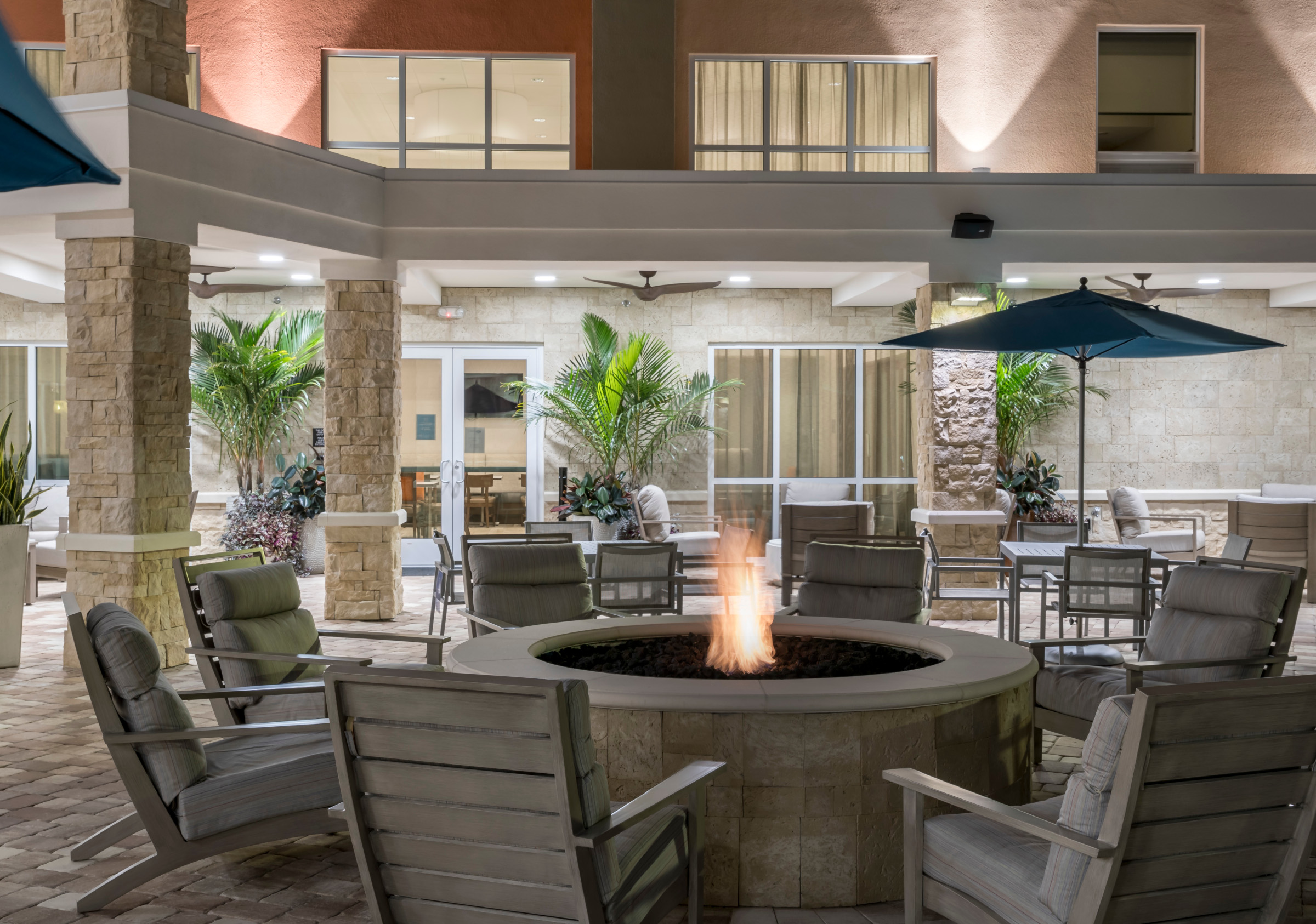 Hampton Inn Cape Canaveral Fire Pit