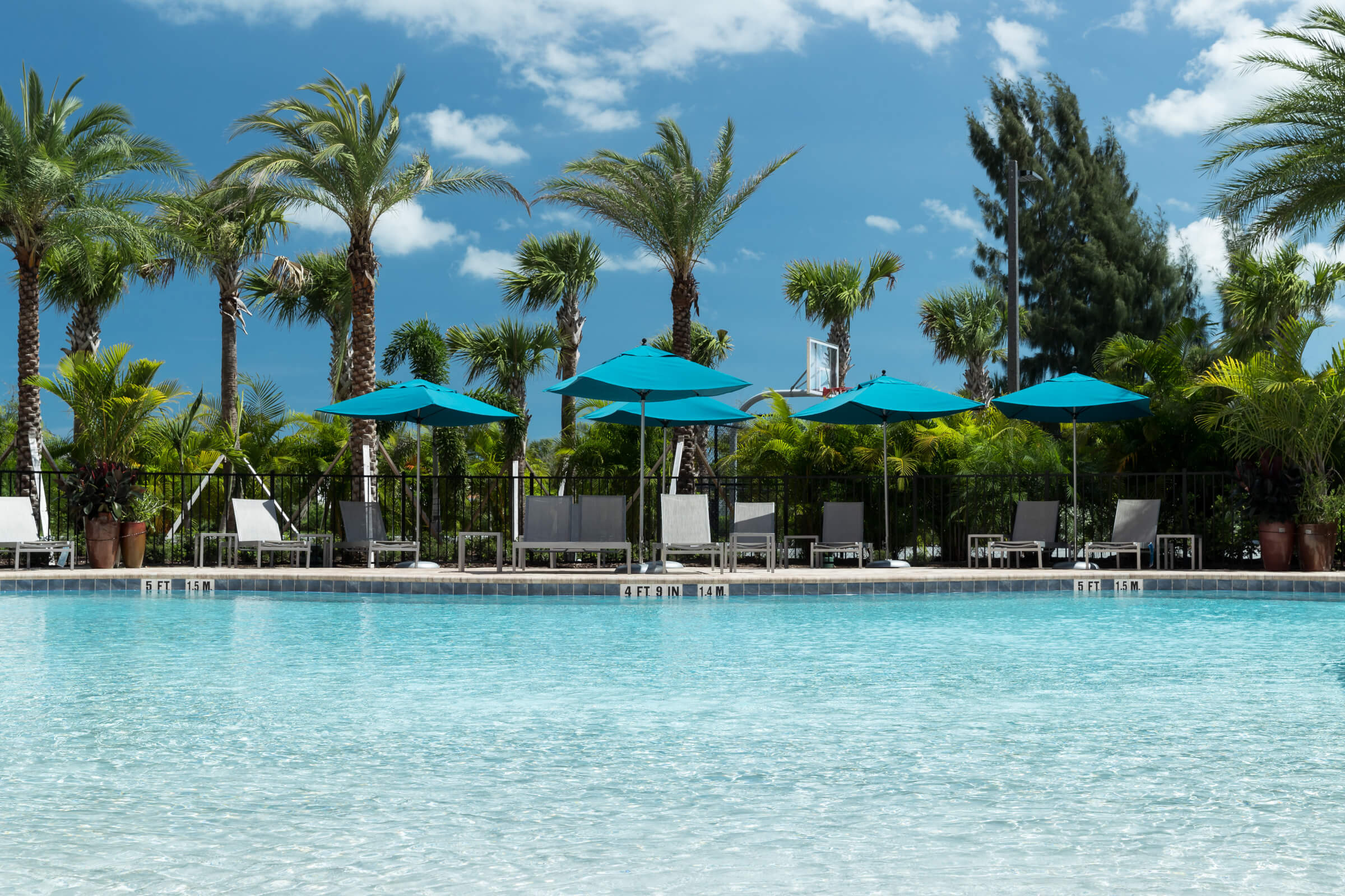 Hampton Inn Cape Canaveral Pool Area