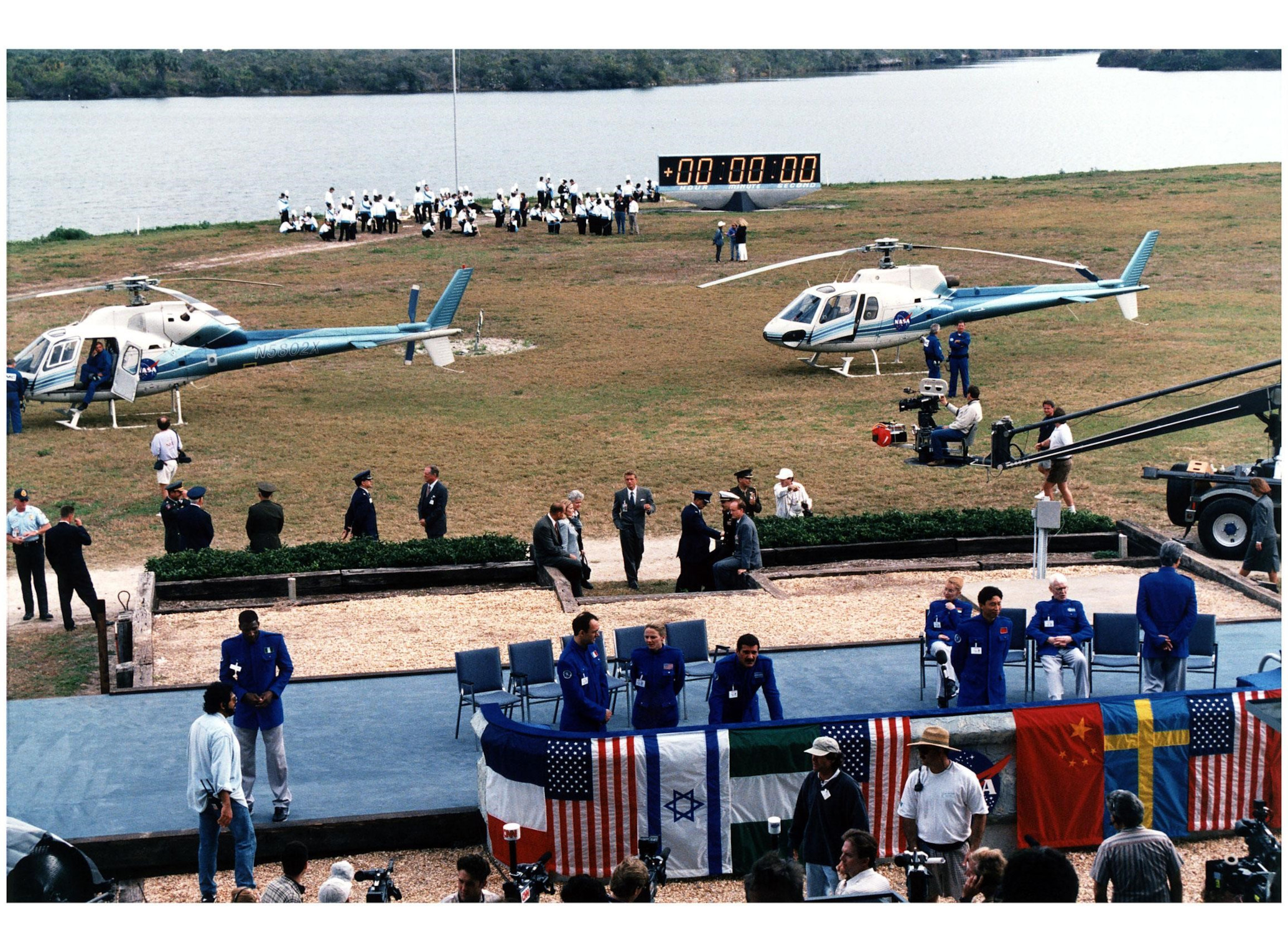 a wide shot of the filming of a scene from the movie "Contact"