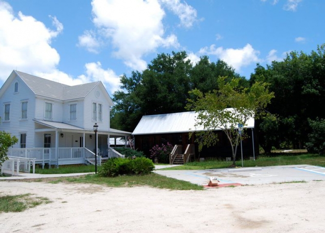 Sams House at Pine Island Conservation Area Exterior 3