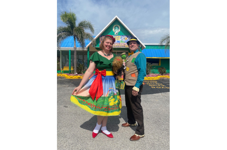 The Wizard of Oz Museum Couple