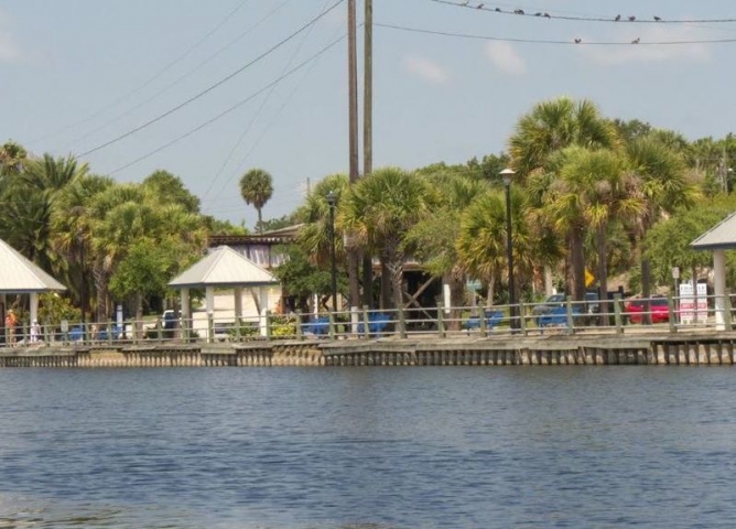 Crane Creek Promenade Manatee Observation Area Dockside