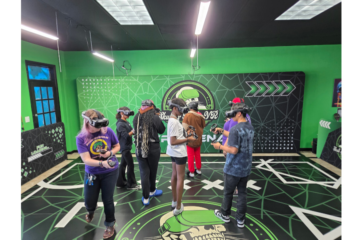 Skull & Books VR store 3