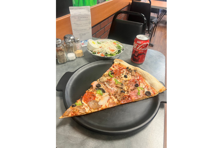 Humpavelli's Pizza 4
