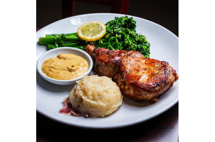 2 georges oceanside bar & grill 4