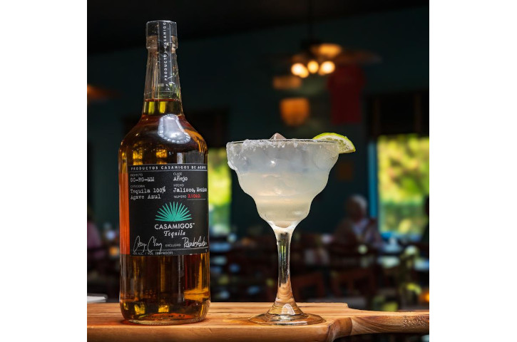 2 georges oceanside bar & grill 6