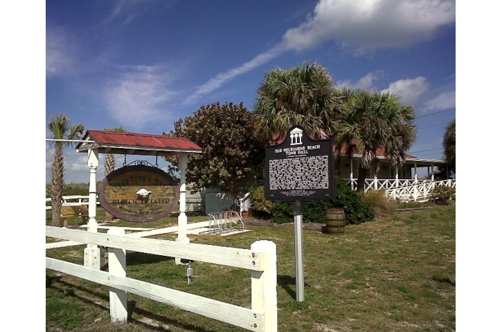 Old Town Hall History Center